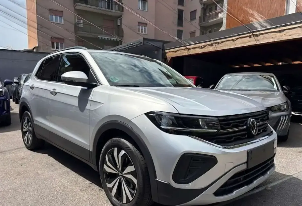 Usata VW T-Cross Life 116 CV (85 kW) 2025 Argento SUV
