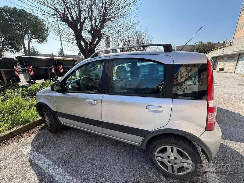 Usata Fiat Panda Climbing 77 CV (56 kW) 2009 Grigio Utilitaria