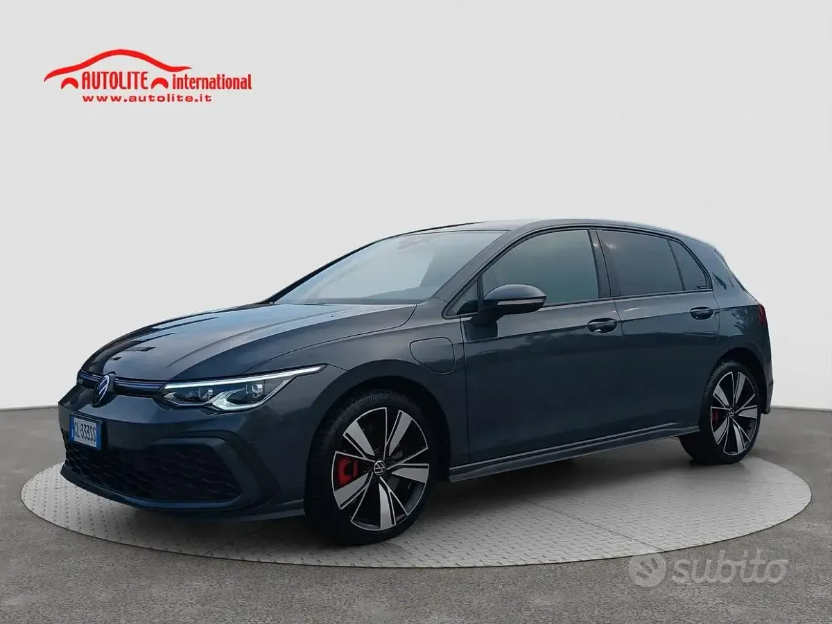 Usata VW Golf VIII GTE 150 CV (110 kW) 2022 Grigio Berlina