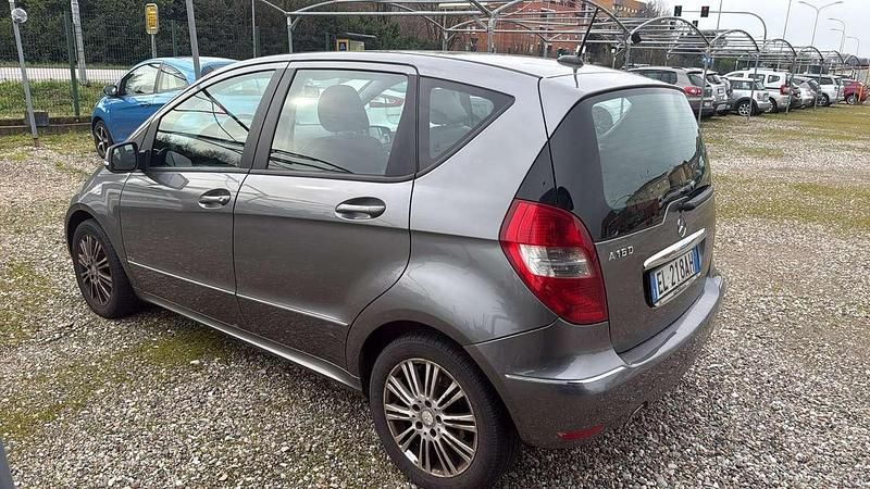 Usata Mercedes A160 95 CV (69 kW) 2012 Grigio Utilitaria