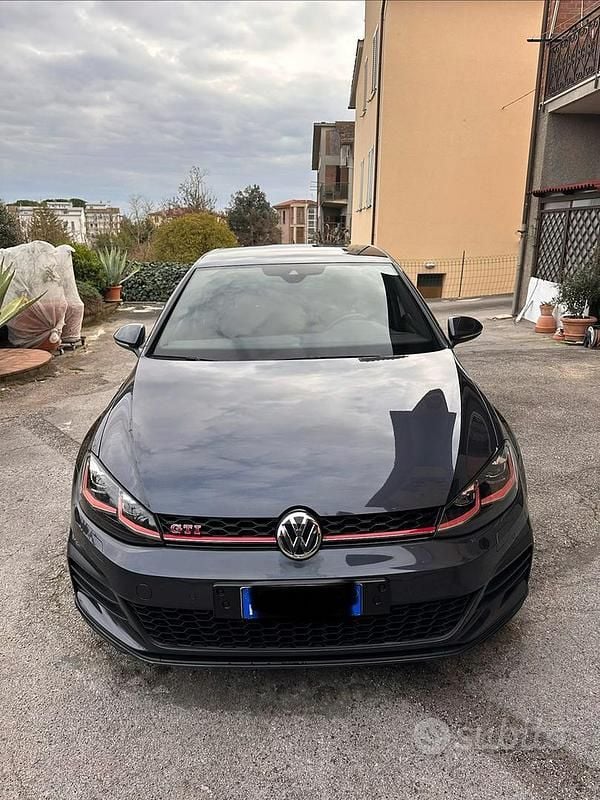 Usata VW Golf VII GTI 245 CV (180 kW) 2019 Grigio Utilitaria