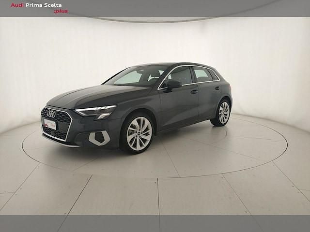 Usata Audi A3 Advanced Plus 110 CV (80 kW) 2022 Grigio manhattan metallizzato Berlina