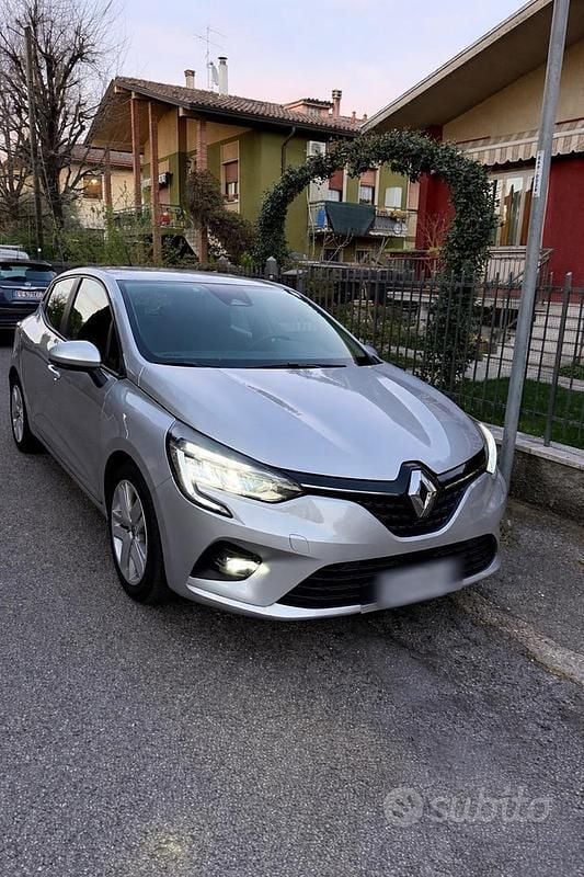Usata Renault Clio V 100 CV (73 kW) 2020 Grigio Berlina