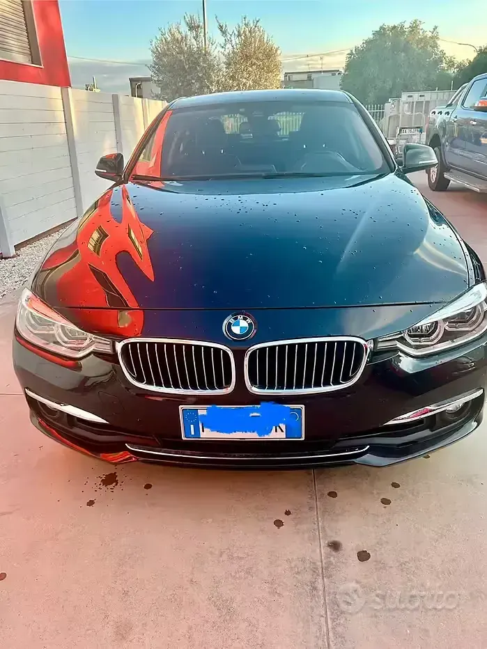 Usata BMW 318 Luxury Line 150 CV (110 kW) 2019 Nero Berlina