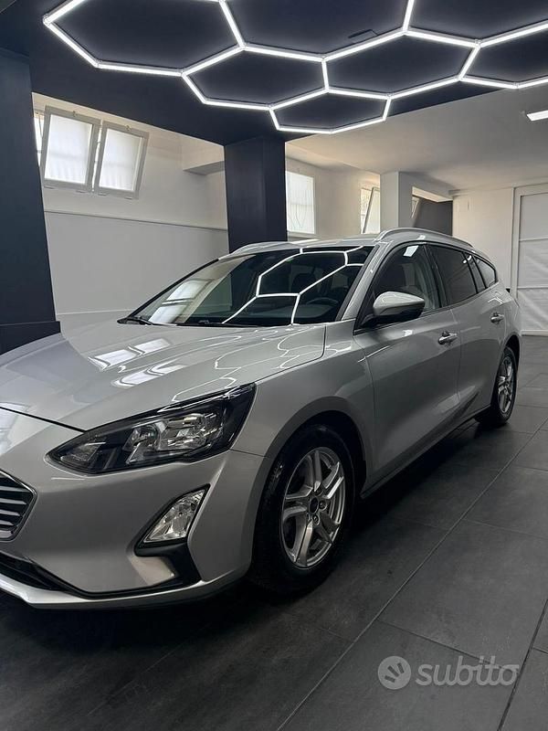 Usata Ford Focus 120 CV (88 kW) 2021 Grigio Station wagon