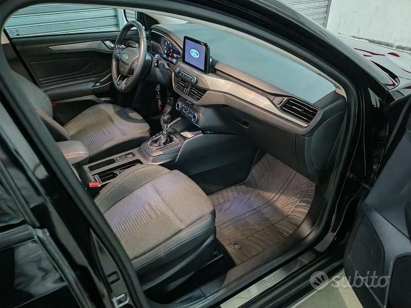 Usata Ford Focus Active 120 CV (88 kW) 2020 Grigio Station wagon
