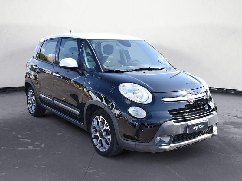Begagnad Fiat 500L Trekking 120 HK (88 kW) 2016 Svart Minibuss