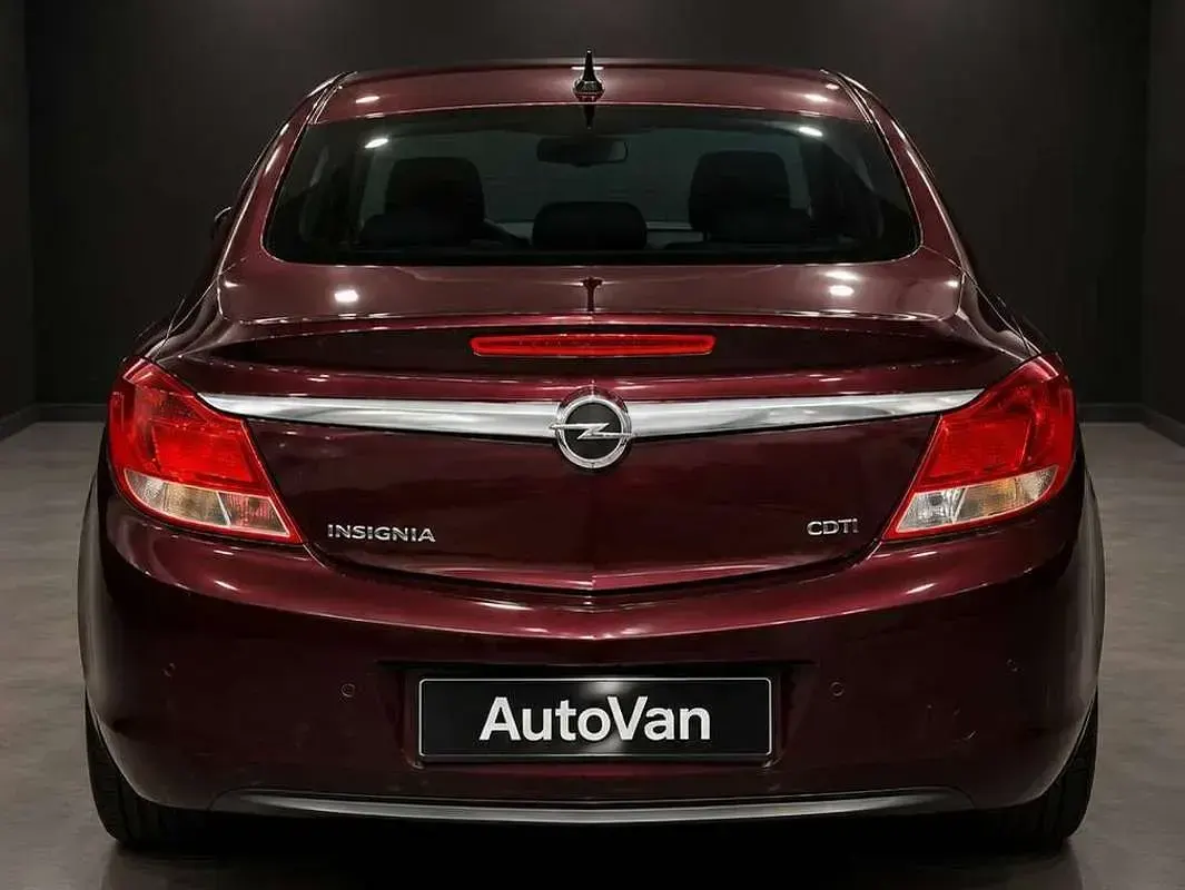Usata Opel Insignia S 160 CV (117 kW) 2013 Marrone Berlina