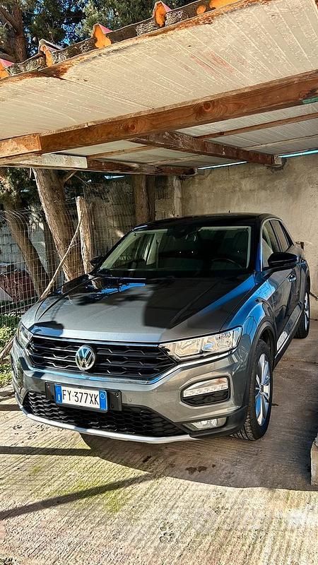 Usata VW T-Roc 150 CV (110 kW) 2019 Grigio SUV