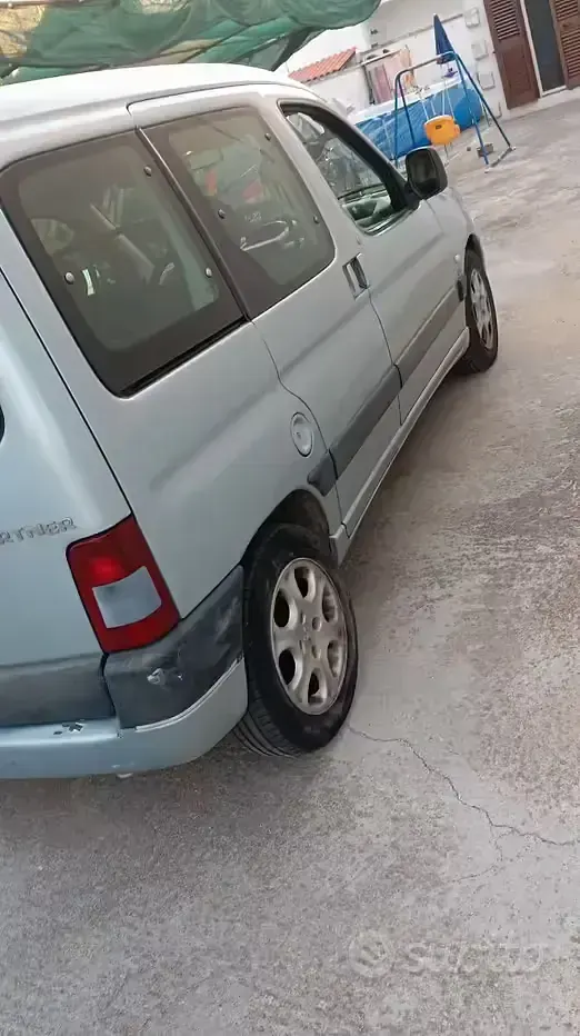 Usata Peugeot Partner 2003 Grigio Monovolume