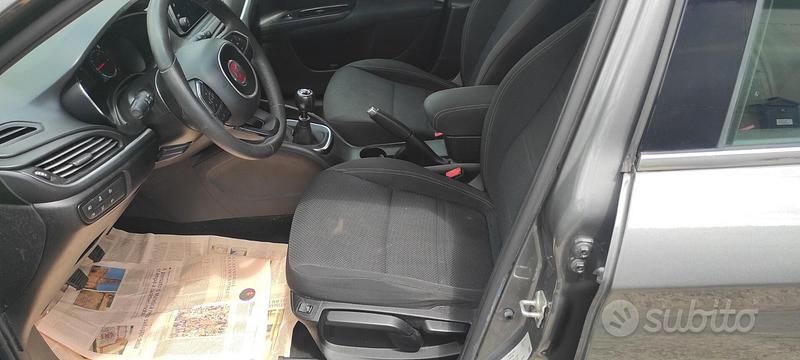 Usata Fiat Tipo Lounge 120 CV (88 kW) 2018 Grigio Berlina