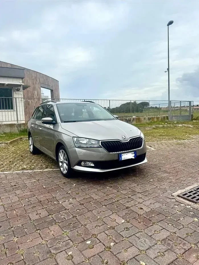 Usata Skoda Fabia Design Edition 95 CV (69 kW) 2020 Grigio Utilitaria