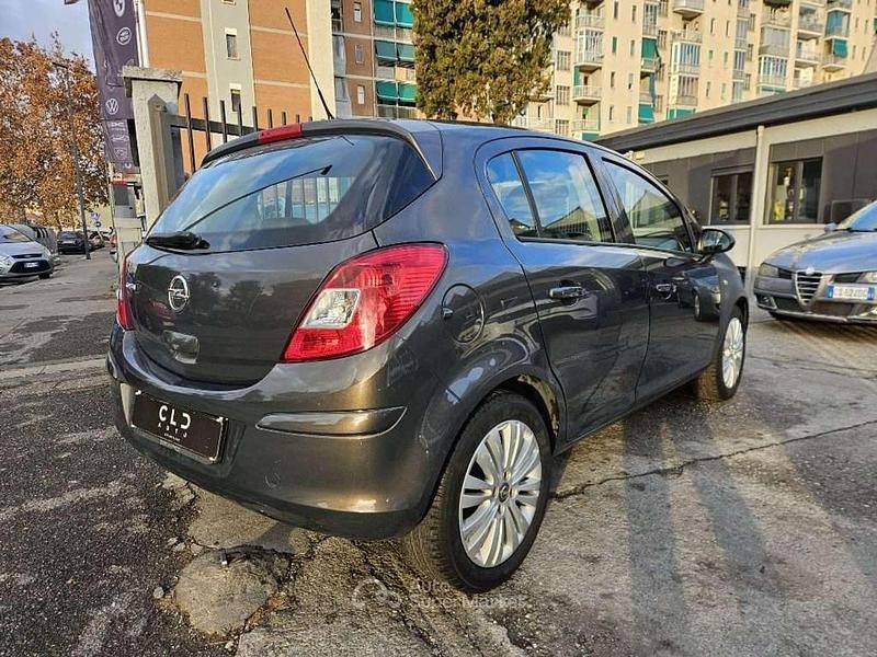 Usata Opel Corsa 85 CV (62 kW) 2015 Grigio Berlina