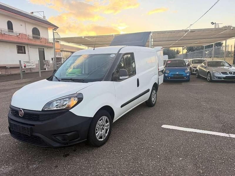 Usata Fiat Doblò Dynamic 84 CV (61 kW) 2021 Bianco Monovolume