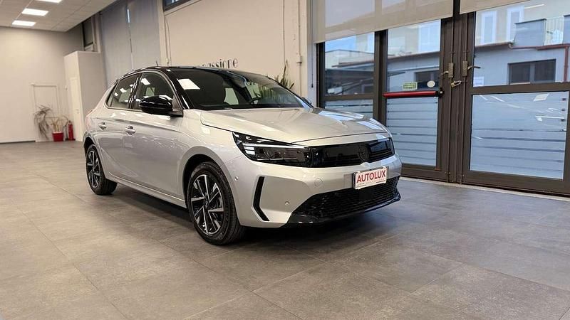 Usata Opel Corsa 101 CV (74 kW) 2025 Argento Berlina