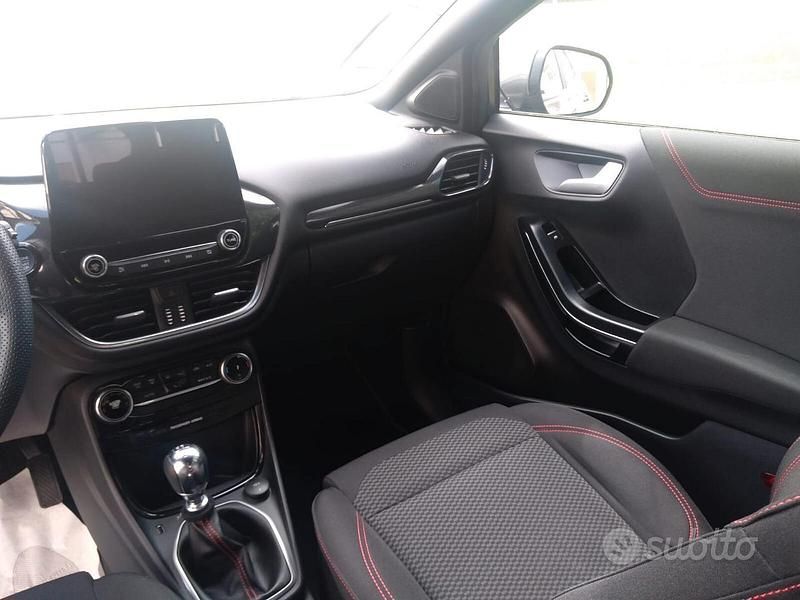 Usata Ford Puma 125 CV (91 kW) 2022 Grigio Berlina