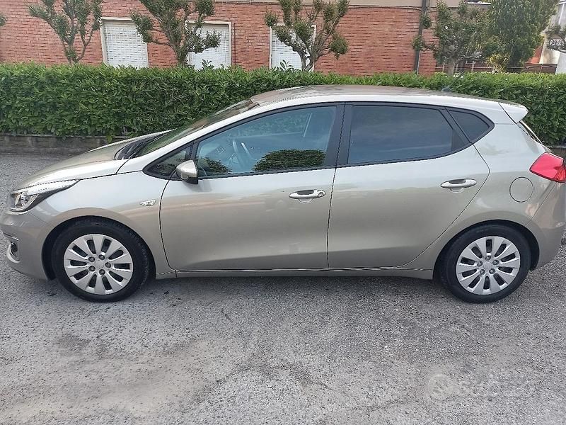 Usata Kia Ceed Active 2017 Utilitaria