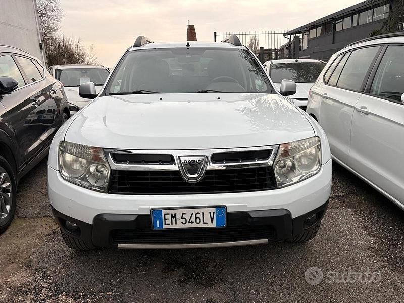 Usata Dacia Duster Lauréate 110 CV (80 kW) 2012 Bianco SUV
