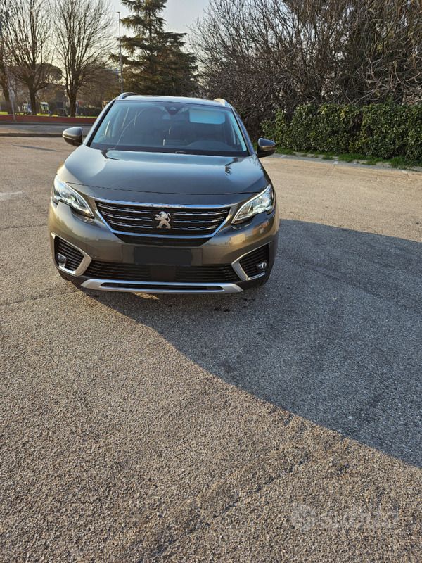 Grigio Usata 2020 Peugeot 5008 Active Monovolume | 21.000 € (Cara) - Immagine 1/4