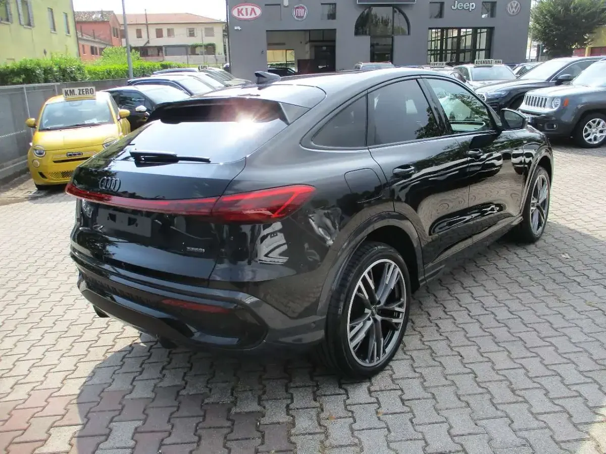 Nuova Audi Q5 S-Line 204 CV (150 kW) 2026 Nero SUV