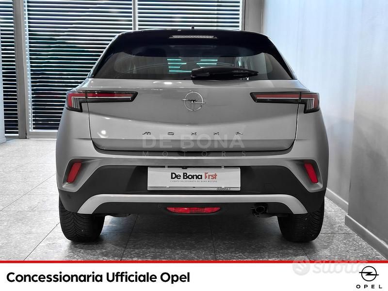 Usata Opel Mokka Elegance 101 CV (74 kW) 2022 Grigio SUV