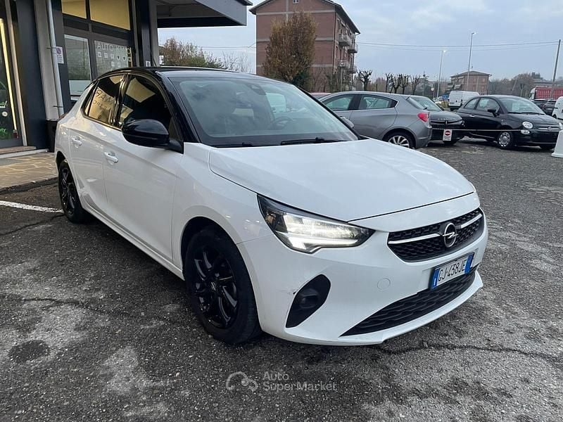 Usata Opel Corsa Design & Tech 101 CV (74 kW) 2022 Bianco Berlina