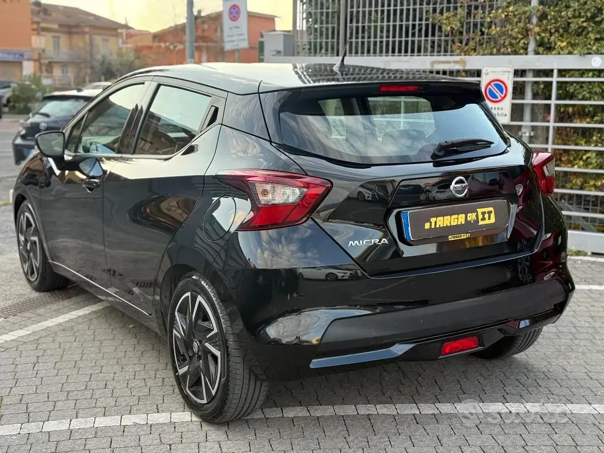 Second-hand Nissan Micra 87 CP (63 kW) 2023 Negru Hatchback