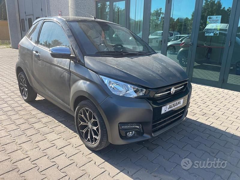 Begagnad Aixam Coupe 2023 Grå Sedan