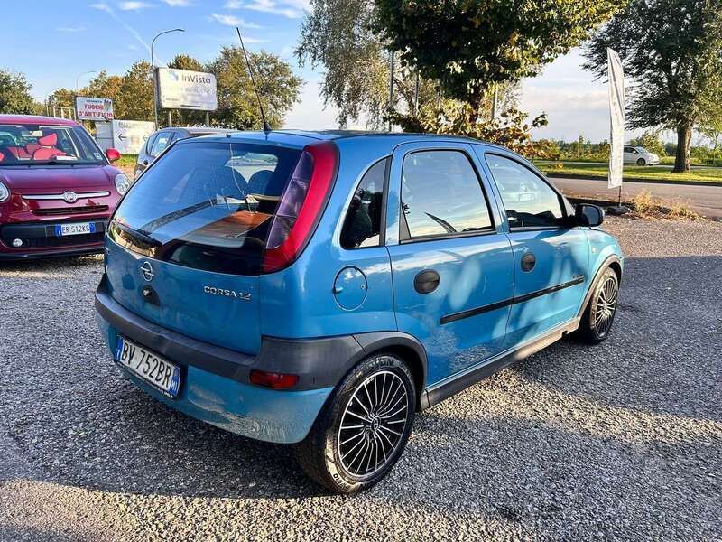 Usata Opel Corsa Comfort 75 CV (55 kW) 2001 Blu Berlina