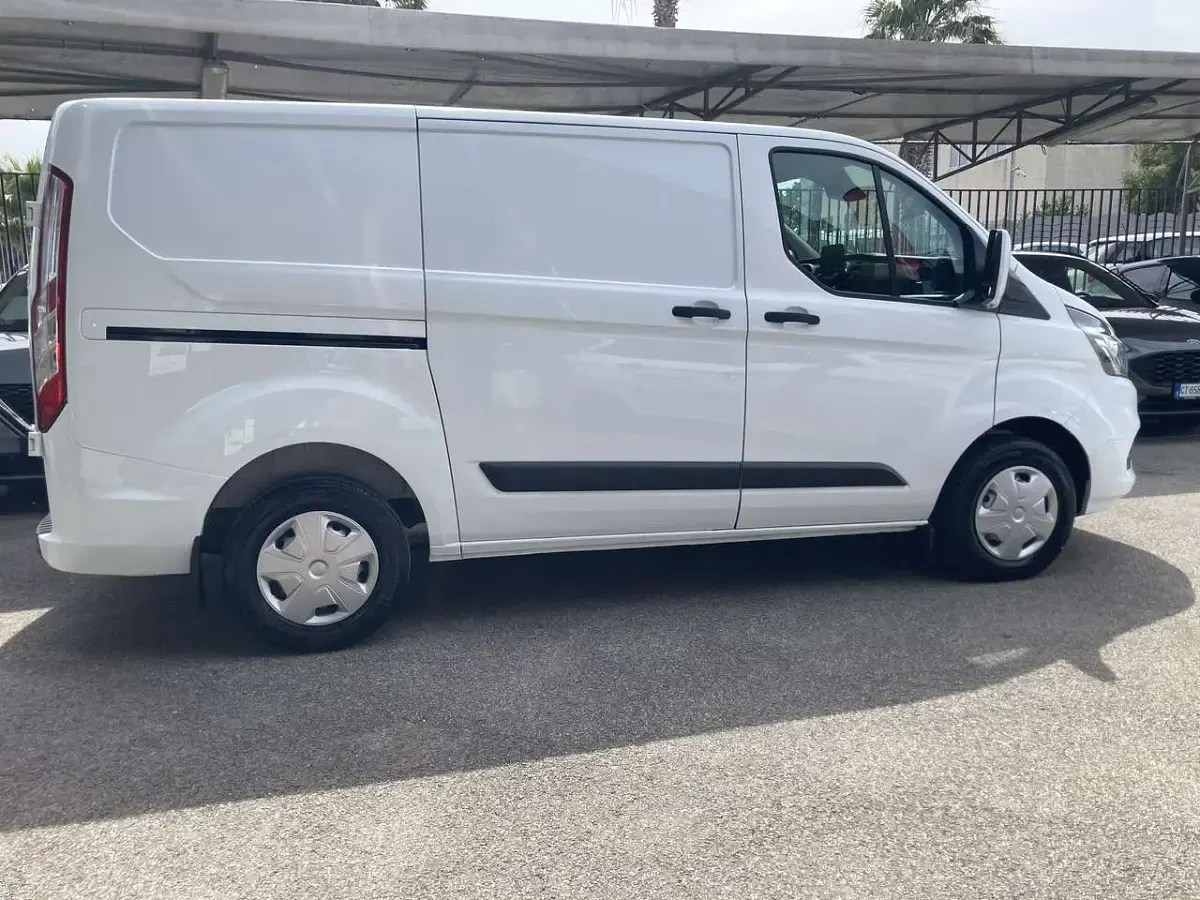 Usata Ford Transit Custom 131 CV (96 kW) 2022 Bianco Furgone