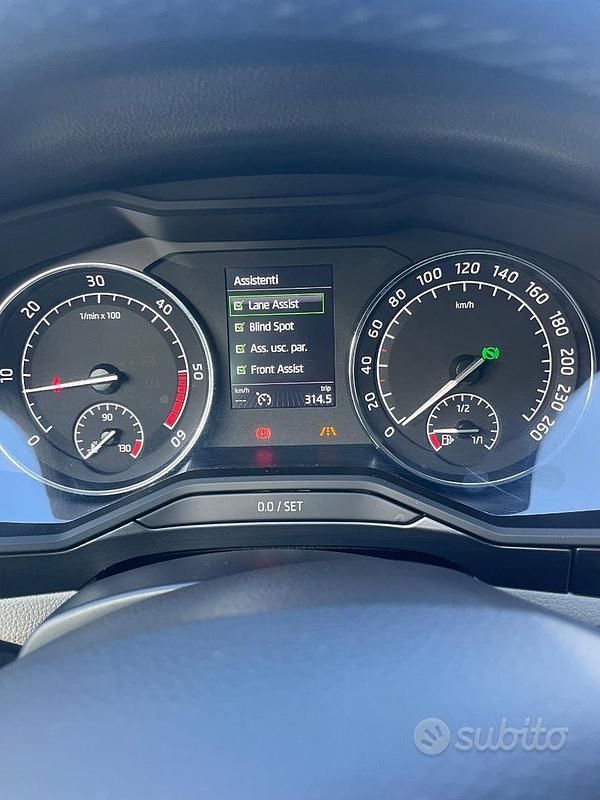 Usata Skoda Superb Style 2016 Grigio Station wagon