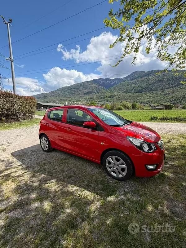 Usata Opel Karl Cosmo 75 CV (55 kW) 2015 Rosso Utilitaria