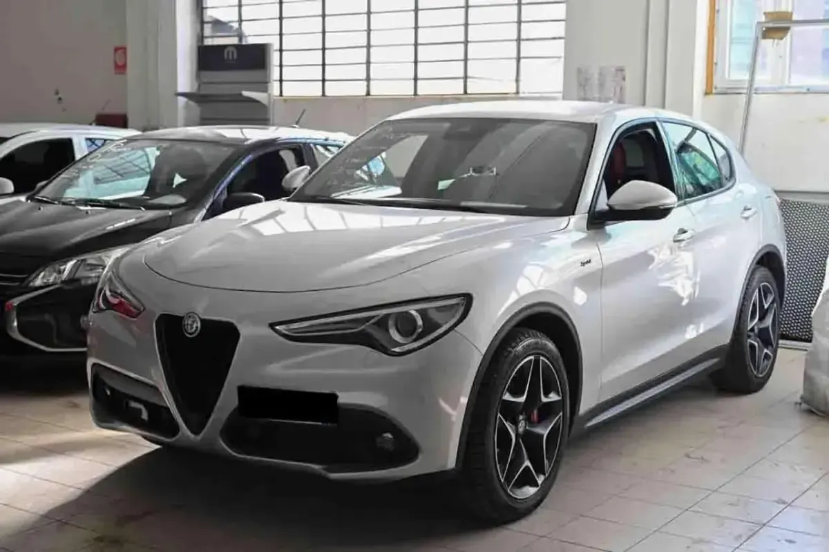 Usado Alfa Romeo Stelvio Sprint 190 CV (139 kW) 2020 SUV
