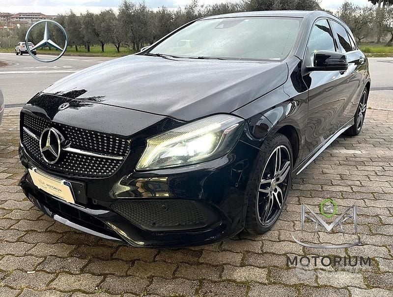 Usata Mercedes A180 Premium 109 CV (80 kW) 2018 Nero Berlina