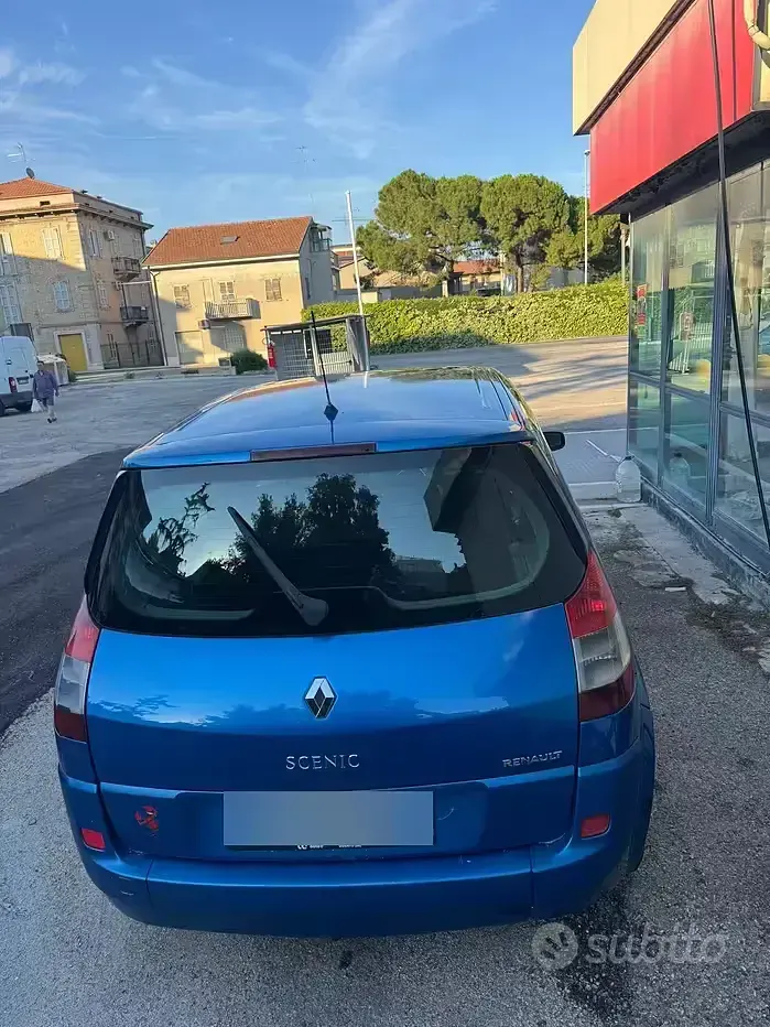 Usata Renault Scénic 106 CV (77 kW) 2007 Bluazzurro Monovolume