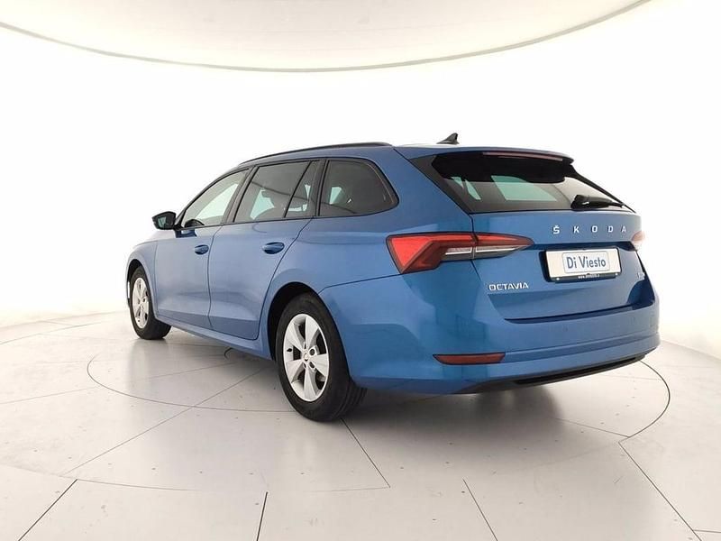 Usata Skoda Octavia Ambition 110 CV (80 kW) 2021 Blu race metallizzato Station wagon
