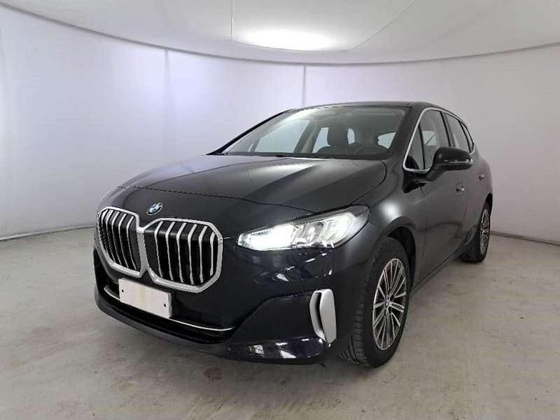 Nero Usata 2022 BMW 218 Active Tourer Luxury Line Monovolume | 29.800 € (Cara) - Immagine 1/4