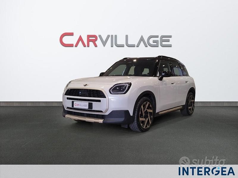 Usata Mini Countryman Favoured 163 CV (119 kW) 2024 Bianco SUV