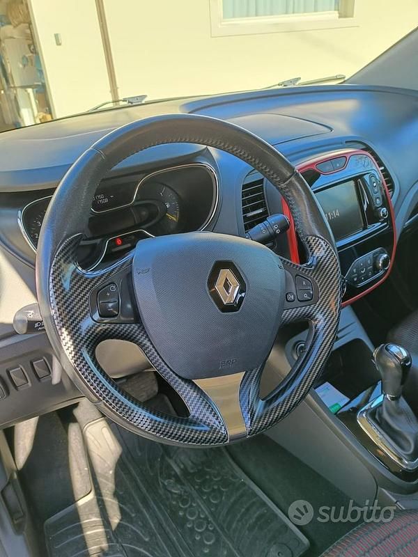 Usata Renault Captur 90 CV (66 kW) 2015 Grigio SUV