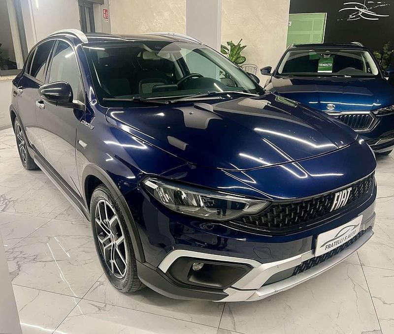 Blu/azzurro Usata 2022 Fiat Tipo Cross Tre volumi | 12.200 € (Buon prezzo) - Immagine 1/4