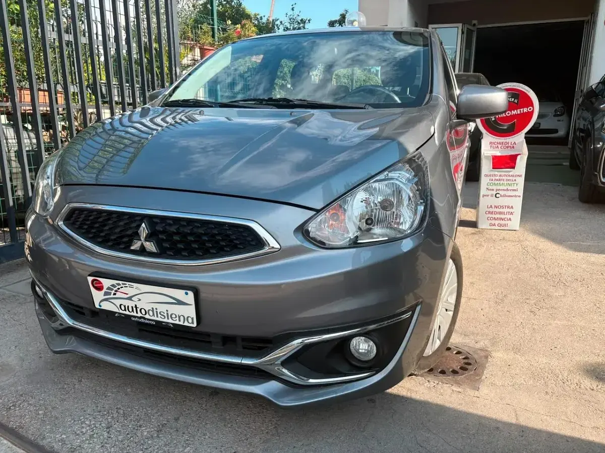 Usata Mitsubishi Space Star 71 CV (52 kW) 2020 Grigio Utilitaria