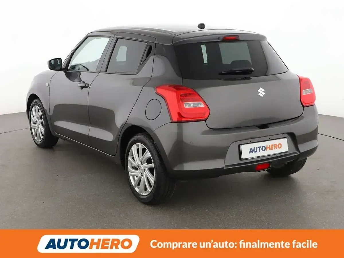 Usata Suzuki Swift Cool 83 CV (61 kW) 2021 Grigio Utilitaria