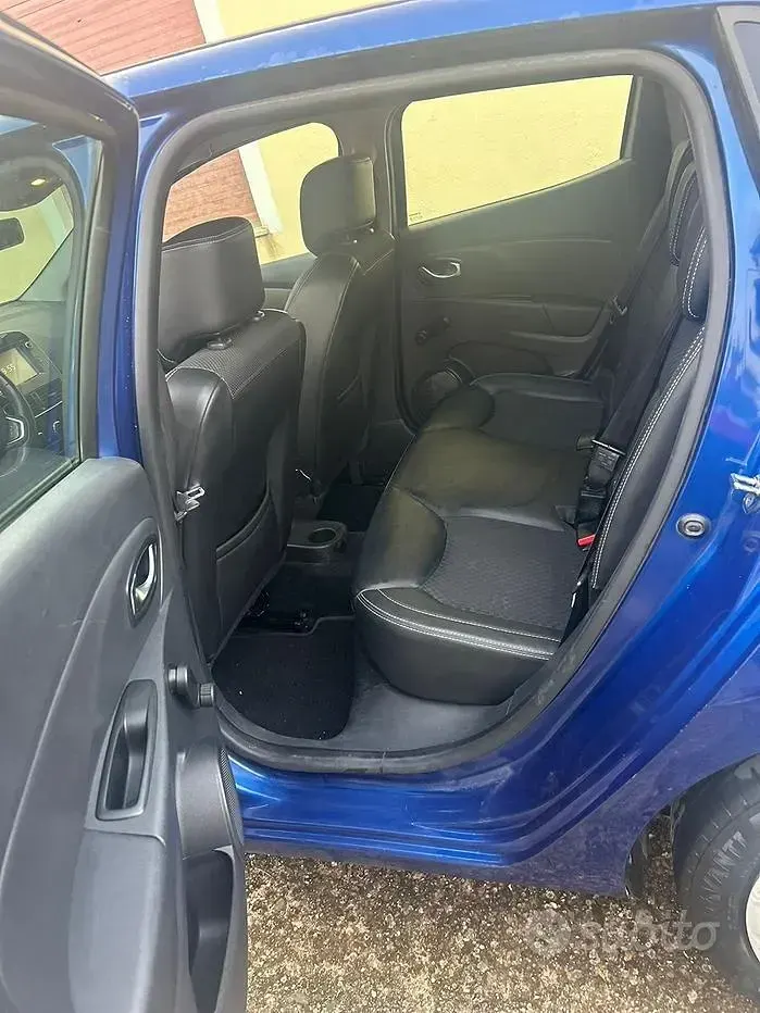 Second-hand Renault Clio IV 90 CP (66 kW) 2018 Albastru Hatchback