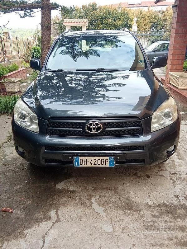 Usata Toyota RAV4 Sol 136 CV (100 kW) 2007 Nero SUV