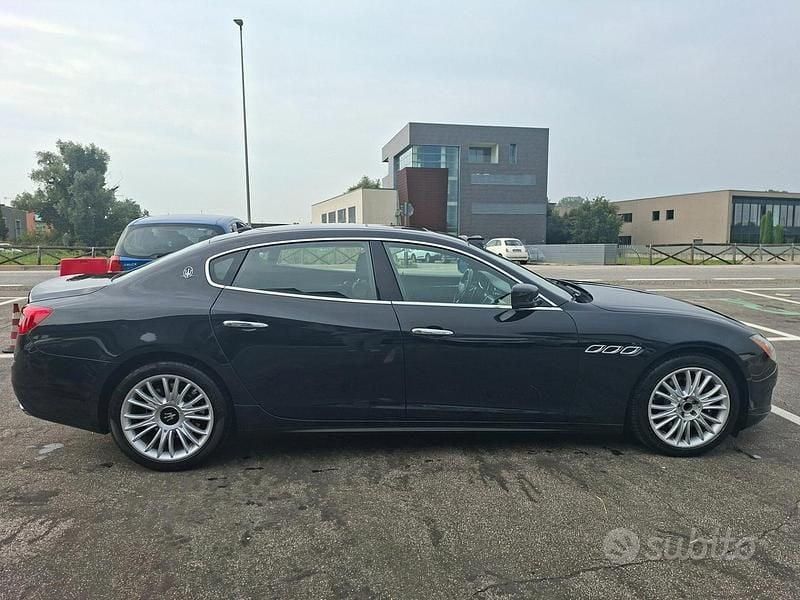 Usata Maserati Quattroporte 274 CV (201 kW) 2014 Nero Berlina