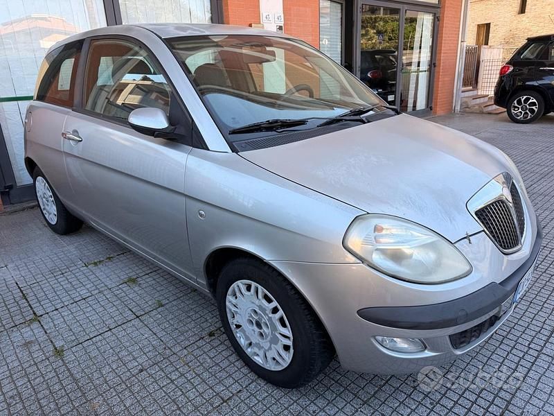 Usata Lancia Ypsilon 2004 Grigio Utilitaria