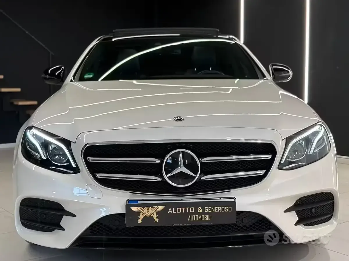 Usata Mercedes E300 Premium 245 CV (180 kW) 2019 Bianco Berlina