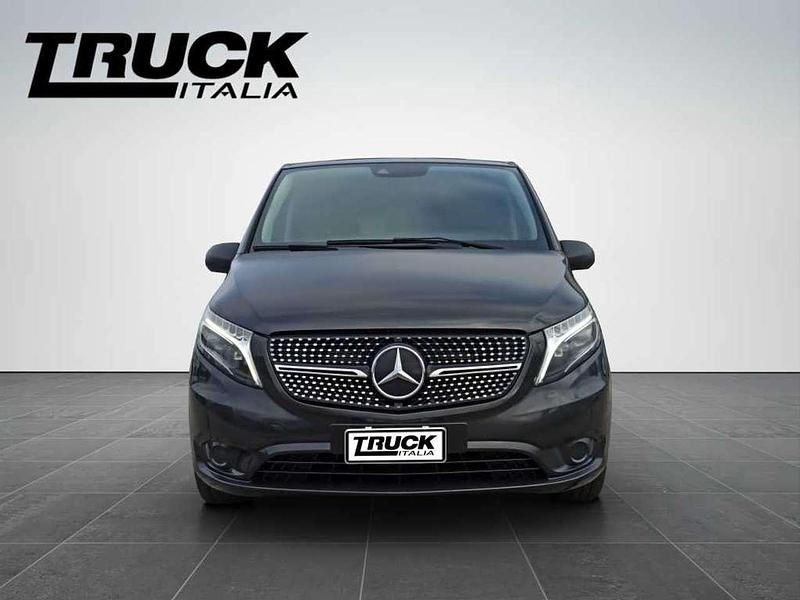 Usata Mercedes Vito 136 CV (100 kW) 2022 Grigio metalizzato Furgone