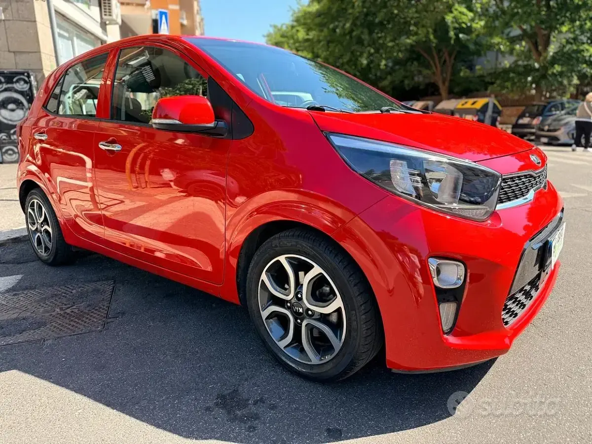 Usata Kia Picanto Style 65 CV (47 kW) 2020 Rosso Utilitaria