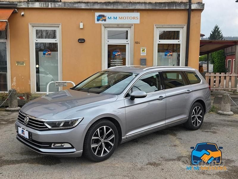 Usata VW Passat Executive 150 CV (110 kW) 2018 Grigio Station wagon